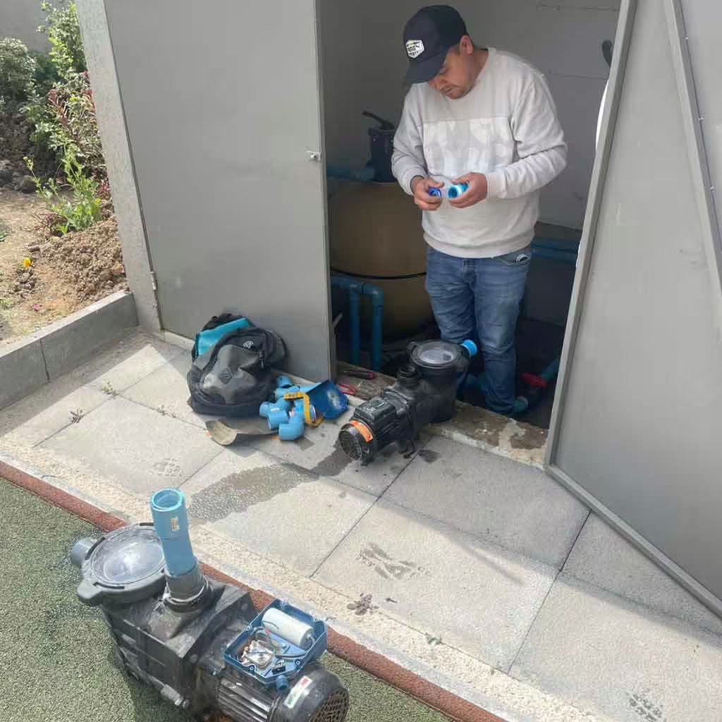 Servicio técnico especializado de equipos de piscina