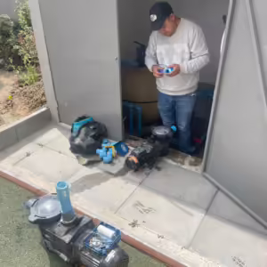 mantención a los equipos de una piscina