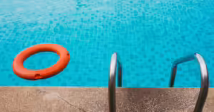 piscina pierde agua